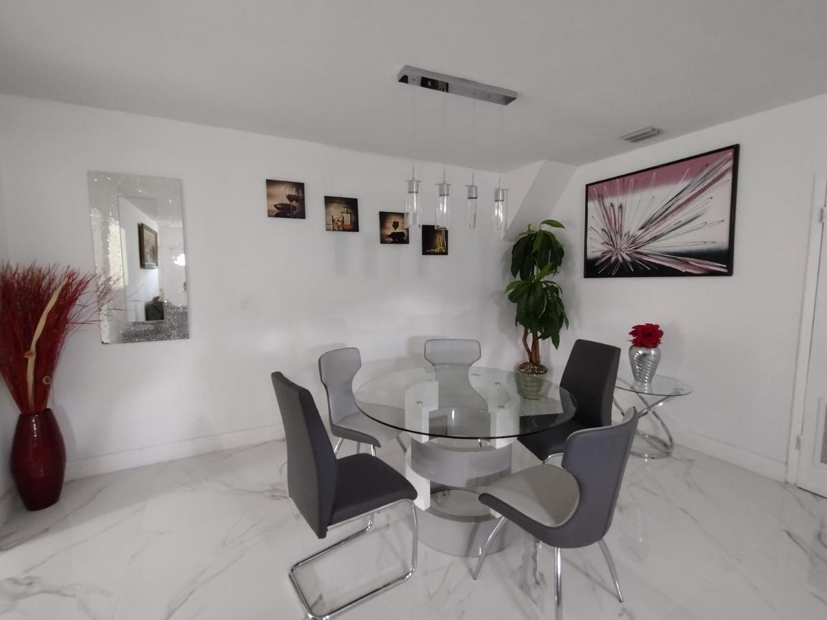 Cheerful 3-Bedroom Home /Ac+ Free Parking North Miami Beach Exterior foto
